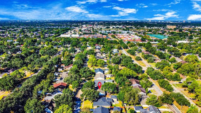 5914 Warm Springs Road, Houston, TX 77035