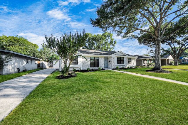 5914 Warm Springs Road, Houston, TX 77035