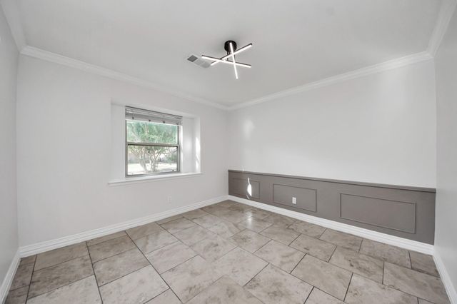 5914 Warm Springs Road, Houston, TX 77035