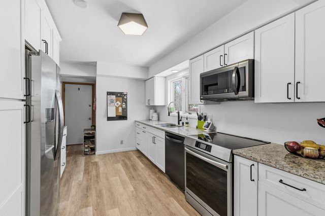 4396 Snail Lake Court W, Shoreview, MN 55126