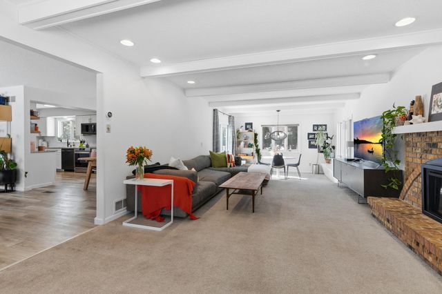 4396 Snail Lake Court W, Shoreview, MN 55126