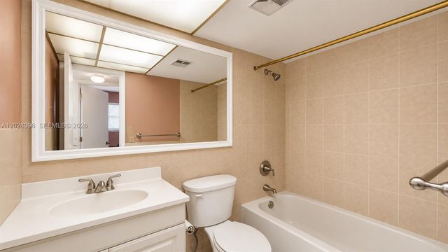 2811 N Pine Island Road 302, Sunrise, FL 33322