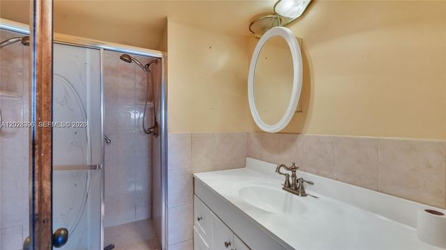 2811 N Pine Island Road 302, Sunrise, FL 33322