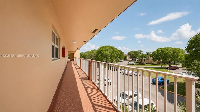 2811 N Pine Island Road 302, Sunrise, FL 33322