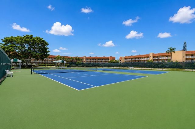 2811 N Pine Island Road 302, Sunrise, FL 33322