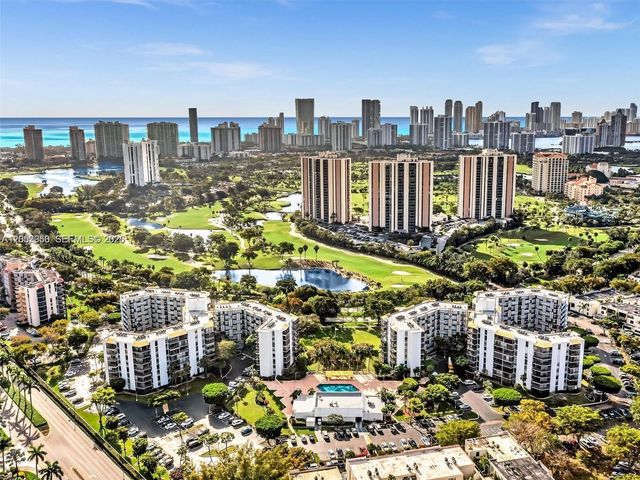 20500 W Country Club Drive 203, Aventura, FL 33180