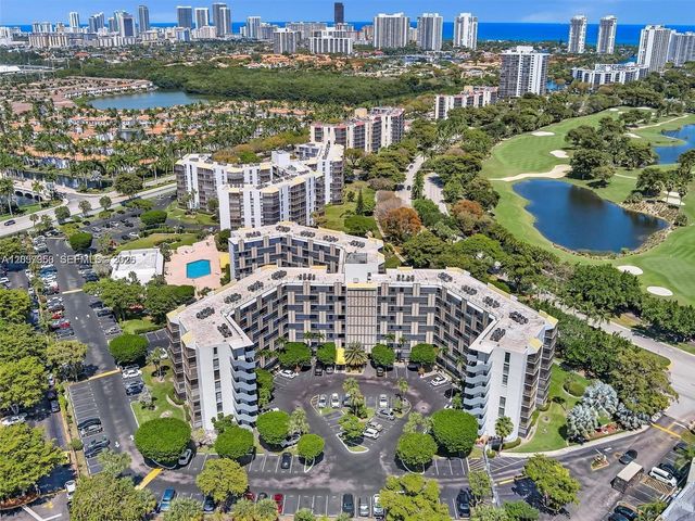 20500 W Country Club Drive 203, Aventura, FL 33180
