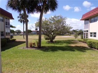 106 Spring Lake Court 104, Vero Beach, FL 32962