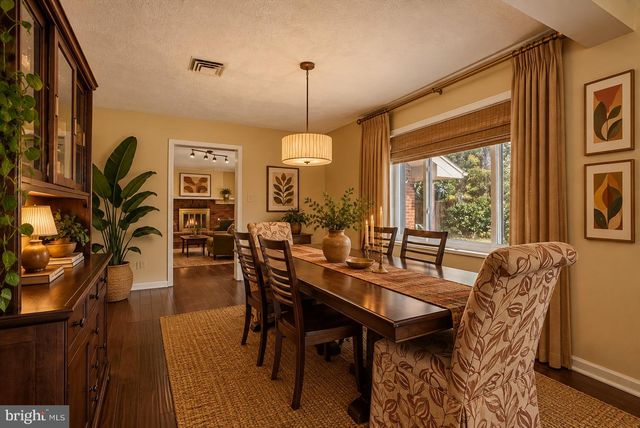 6216 YELLOWSTONE DR, Alexandria, VA 22312