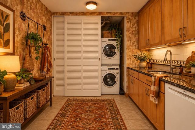 6216 YELLOWSTONE DR, Alexandria, VA 22312