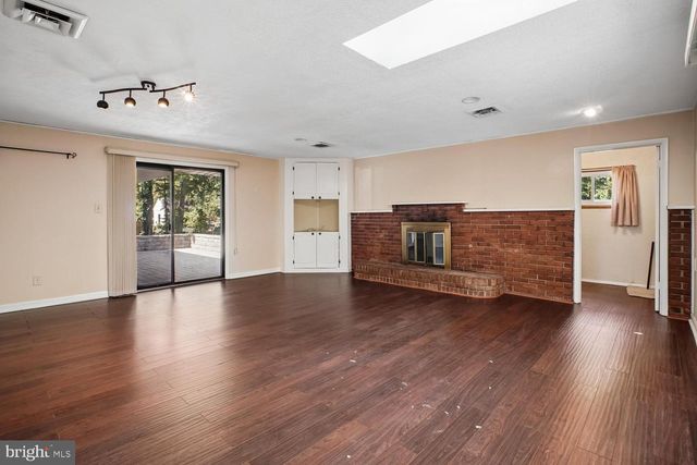 6216 YELLOWSTONE DR, Alexandria, VA 22312
