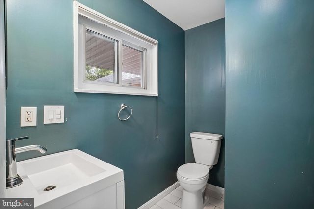 6216 YELLOWSTONE DR, Alexandria, VA 22312