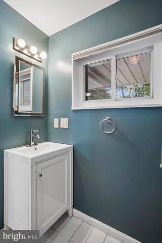 6216 YELLOWSTONE DR, Alexandria, VA 22312