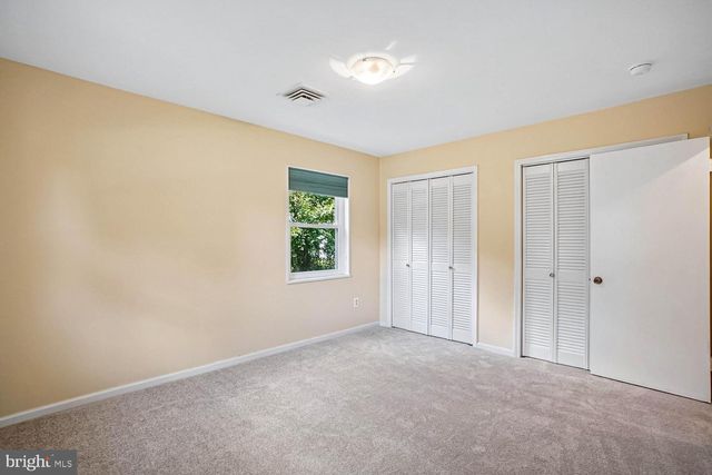 6216 YELLOWSTONE DR, Alexandria, VA 22312