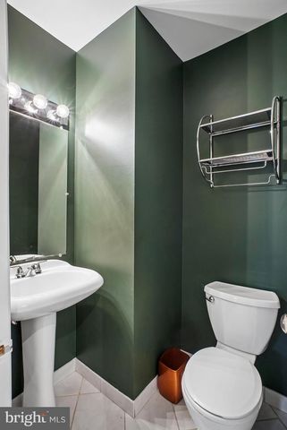 6216 YELLOWSTONE DR, Alexandria, VA 22312