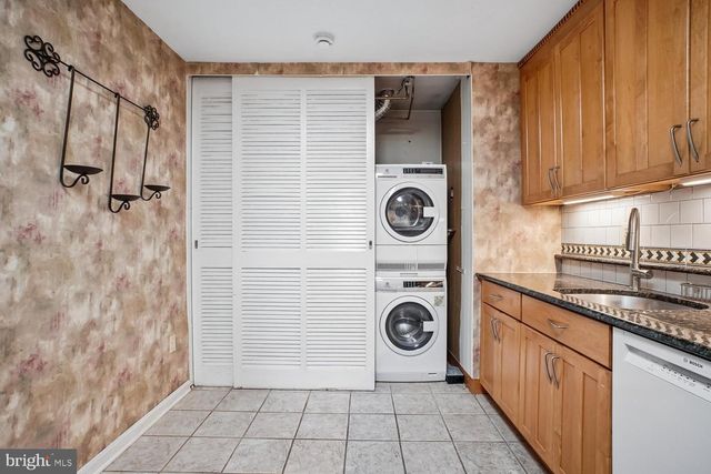 6216 YELLOWSTONE DR, Alexandria, VA 22312