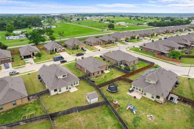 345 Pecos Drive, Crandall, TX 75114