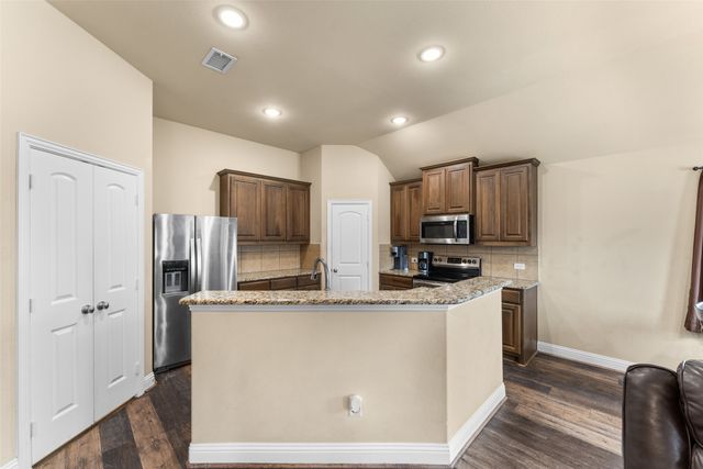 345 Pecos Drive, Crandall, TX 75114