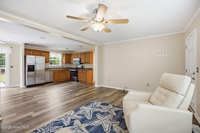 100 Fox Run Drive, Hampstead, NC 28443