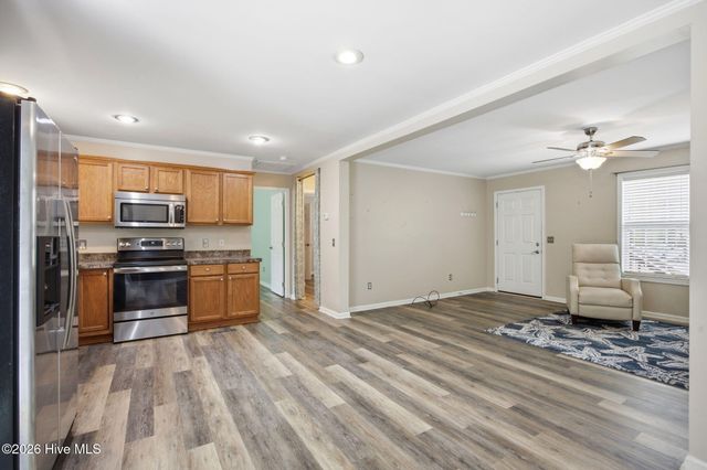100 Fox Run Drive, Hampstead, NC 28443
