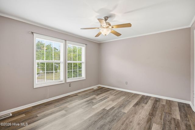 100 Fox Run Drive, Hampstead, NC 28443