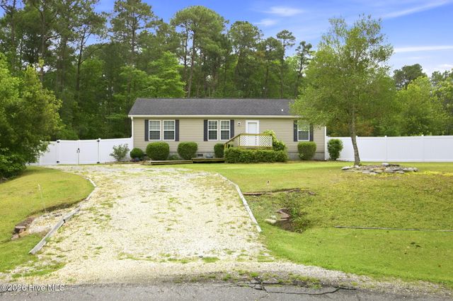 100 Fox Run Drive, Hampstead, NC 28443