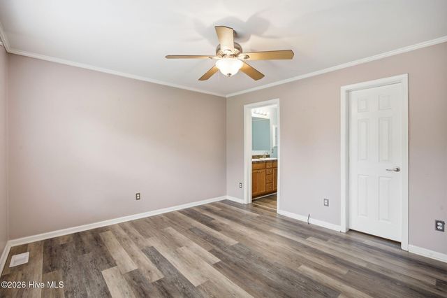 100 Fox Run Drive, Hampstead, NC 28443