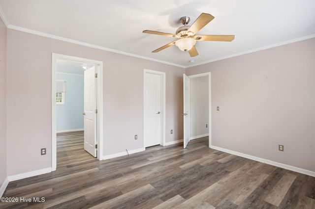 100 Fox Run Drive, Hampstead, NC 28443