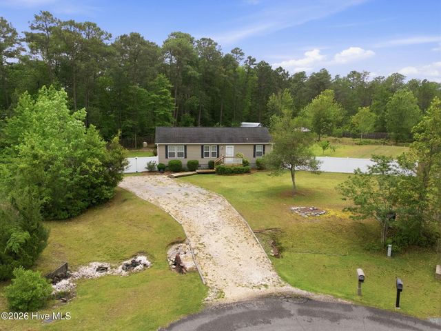 100 Fox Run Drive, Hampstead, NC 28443