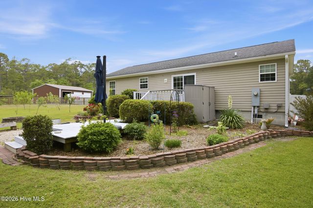 100 Fox Run Drive, Hampstead, NC 28443