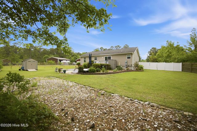 100 Fox Run Drive, Hampstead, NC 28443