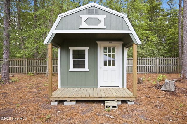 100 Fox Run Drive, Hampstead, NC 28443