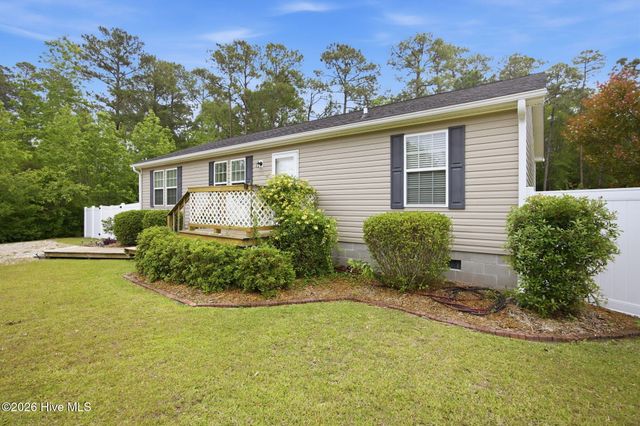 100 Fox Run Drive, Hampstead, NC 28443