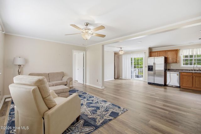100 Fox Run Drive, Hampstead, NC 28443