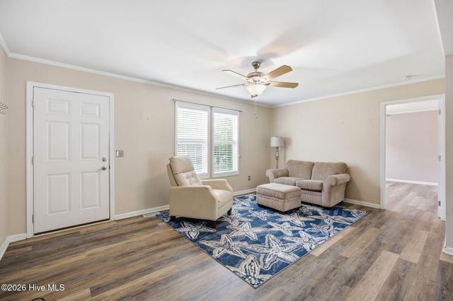 100 Fox Run Drive, Hampstead, NC 28443
