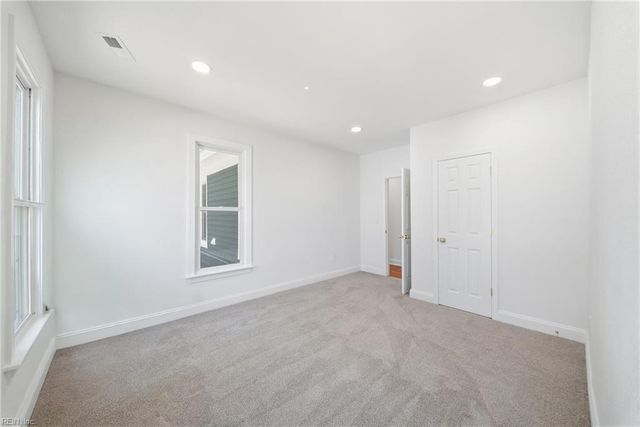 14 Parkview AVE, Portsmouth, VA 23704