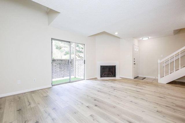 3100 Jeanetta Street 1404, Houston, TX 77063