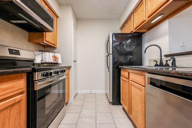 3100 Jeanetta Street 1404, Houston, TX 77063