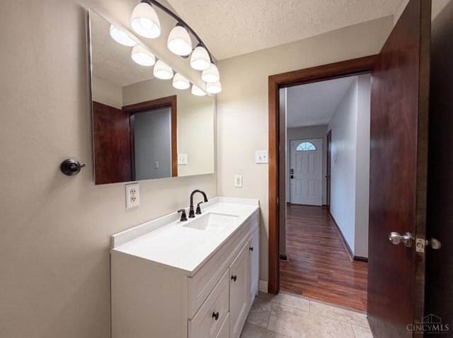 836 Walter Avenue, Fairfield, OH 45014