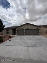 6161 Petty Lane Street, Las Cruces, NM 88012