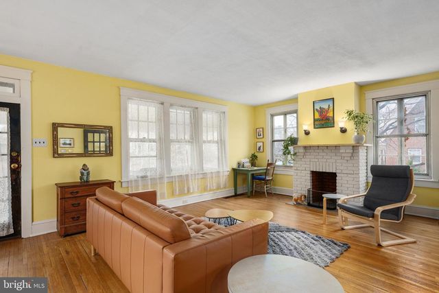 300 BAER AVE, Hanover, PA 17331