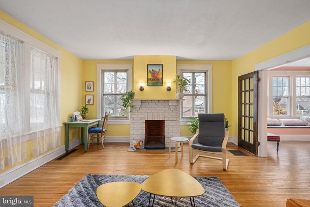 300 BAER AVE, Hanover, PA 17331