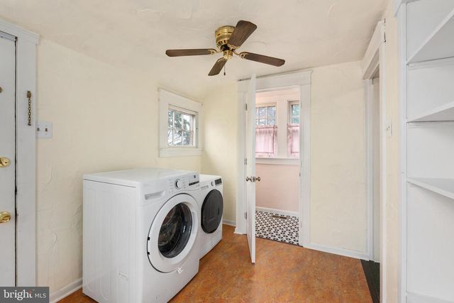 300 BAER AVE, Hanover, PA 17331