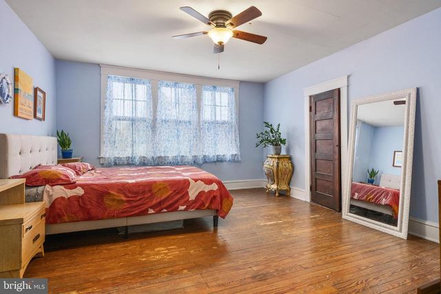 300 BAER AVE, Hanover, PA 17331