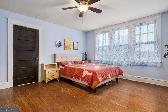 300 BAER AVE, Hanover, PA 17331