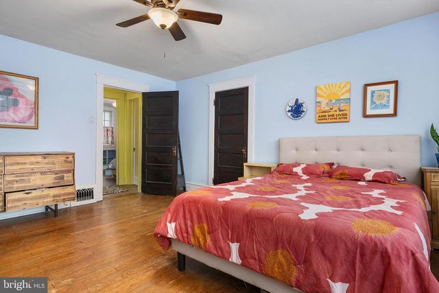 300 BAER AVE, Hanover, PA 17331