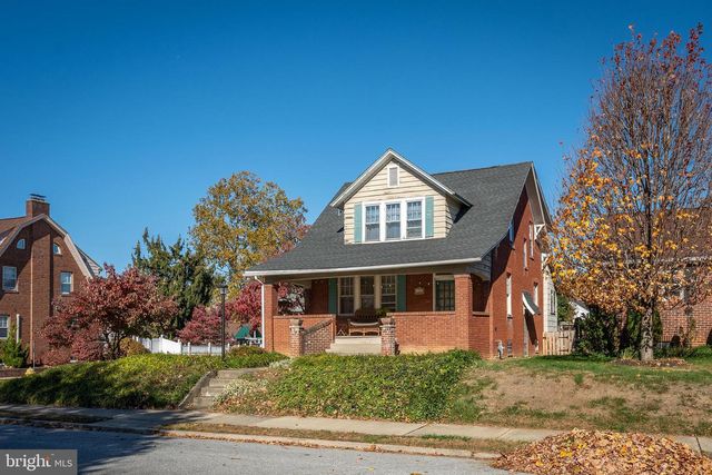 300 BAER AVE, Hanover, PA 17331