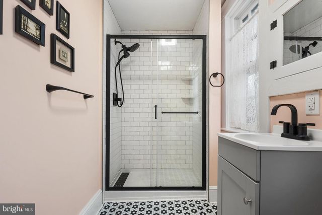 300 BAER AVE, Hanover, PA 17331