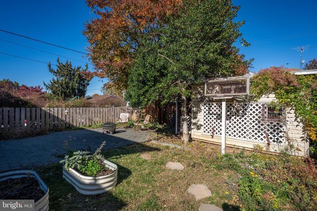 300 BAER AVE, Hanover, PA 17331