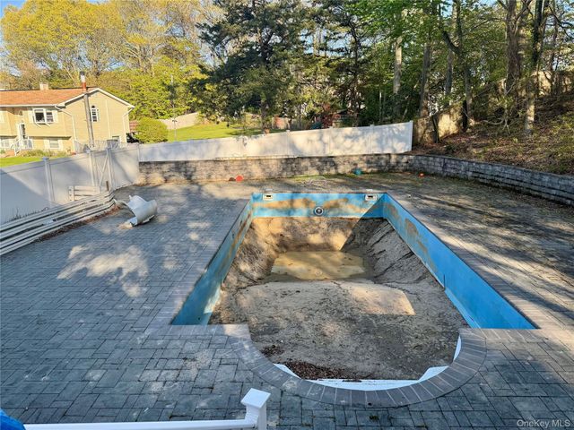 35 Shelton Court, Lake Ronkonkoma, NY 11779